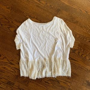 Flowy tee with lace detail